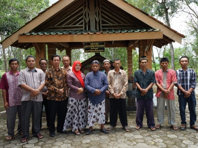 Foto Bersama Setelah Upacara Adat Tradisi Nyadran Ingkung Sewu