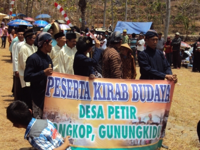 Peserta Kirab Budaya