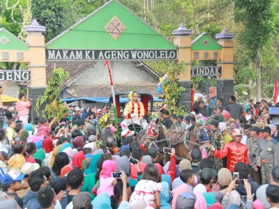 Makam Ki Ageng Wonolelo