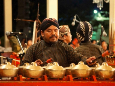 Aktifitas Nambuh Gamelan